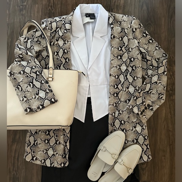 Indefeir Jackets & Blazers - Women’s Blazer